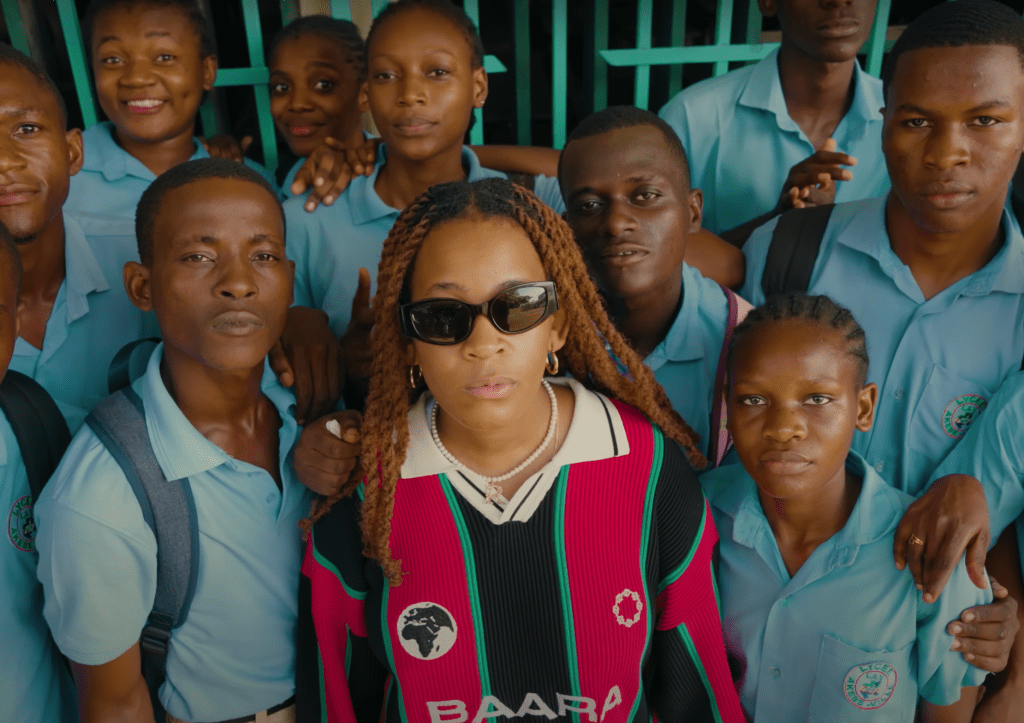 VICKY R –&nbsp;FACTS